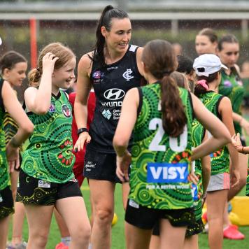 Visy proud to sponsor Australian football in Singapore